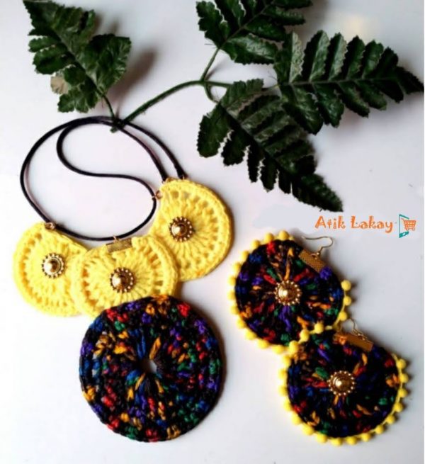 Collier et boucles d'oreilles v19