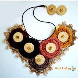 Collier et boucles d'oreilles v8